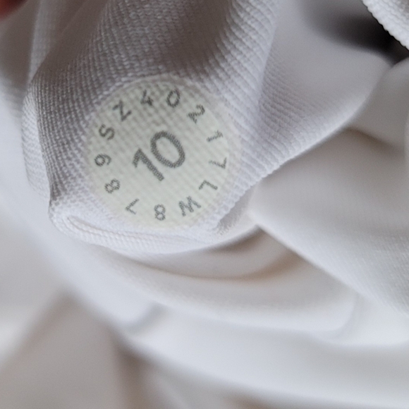 Lululemon Final Lap Dress White Athletic Workout Wear - Picture 8 of 13